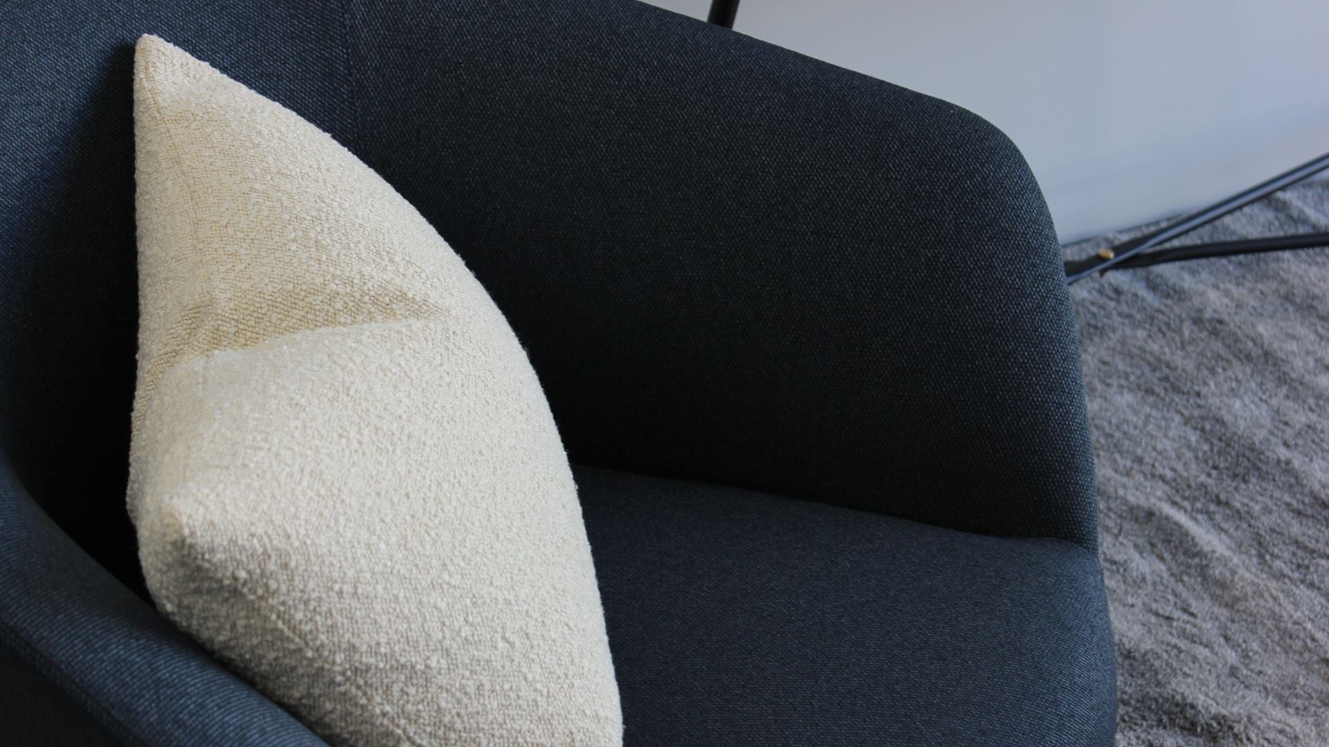 Hommey white boucle cushion