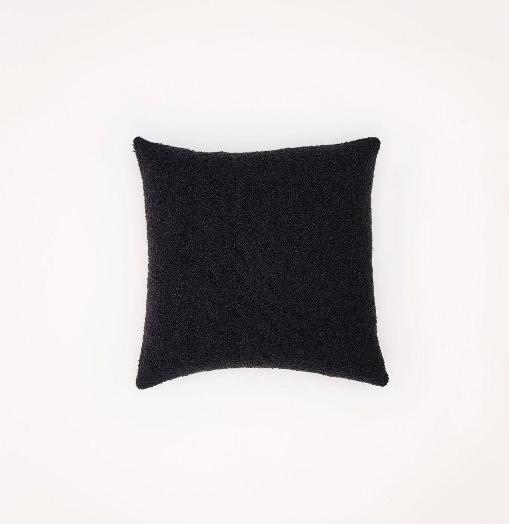 Big Boucle Cushion | Raven | Hommey | agos - co