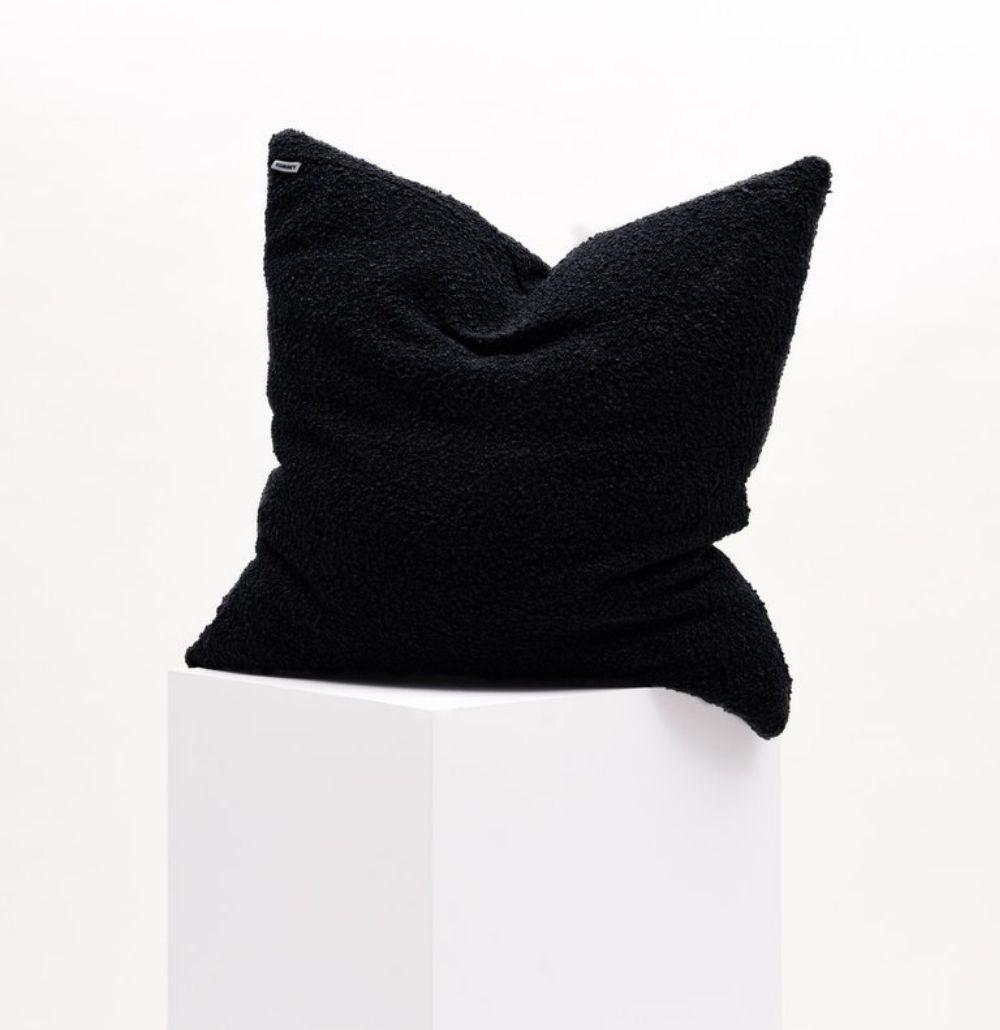 Big Boucle Cushion | Raven | Hommey | agos - co
