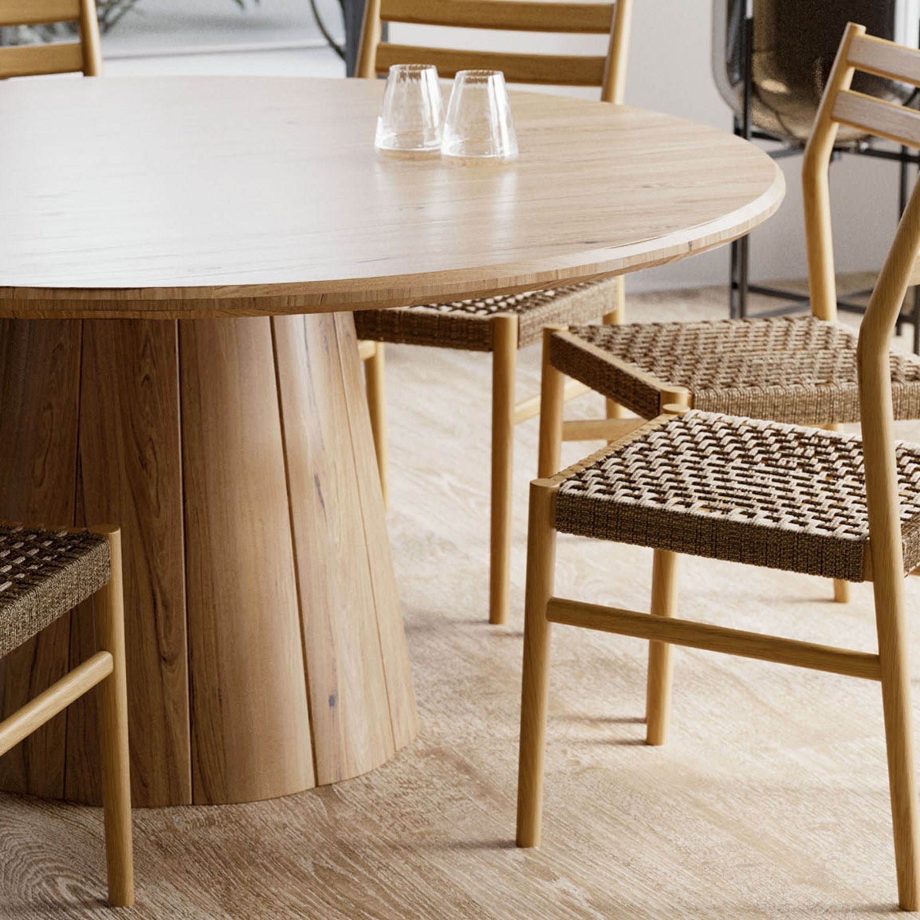 Anders Round Dining Table 120cm | Wormy Chestnut