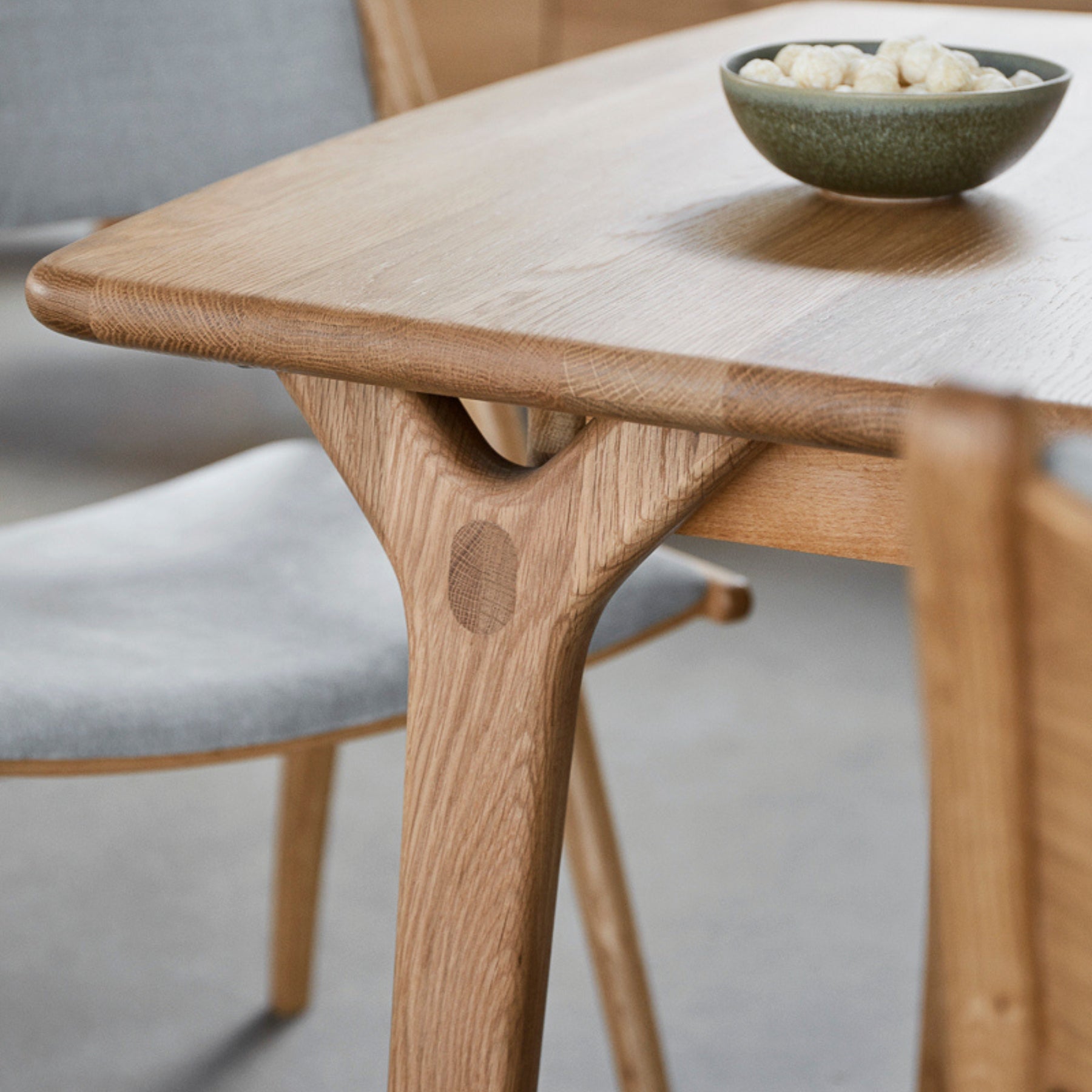 Hendrik Dining Table | American Oak 220cm