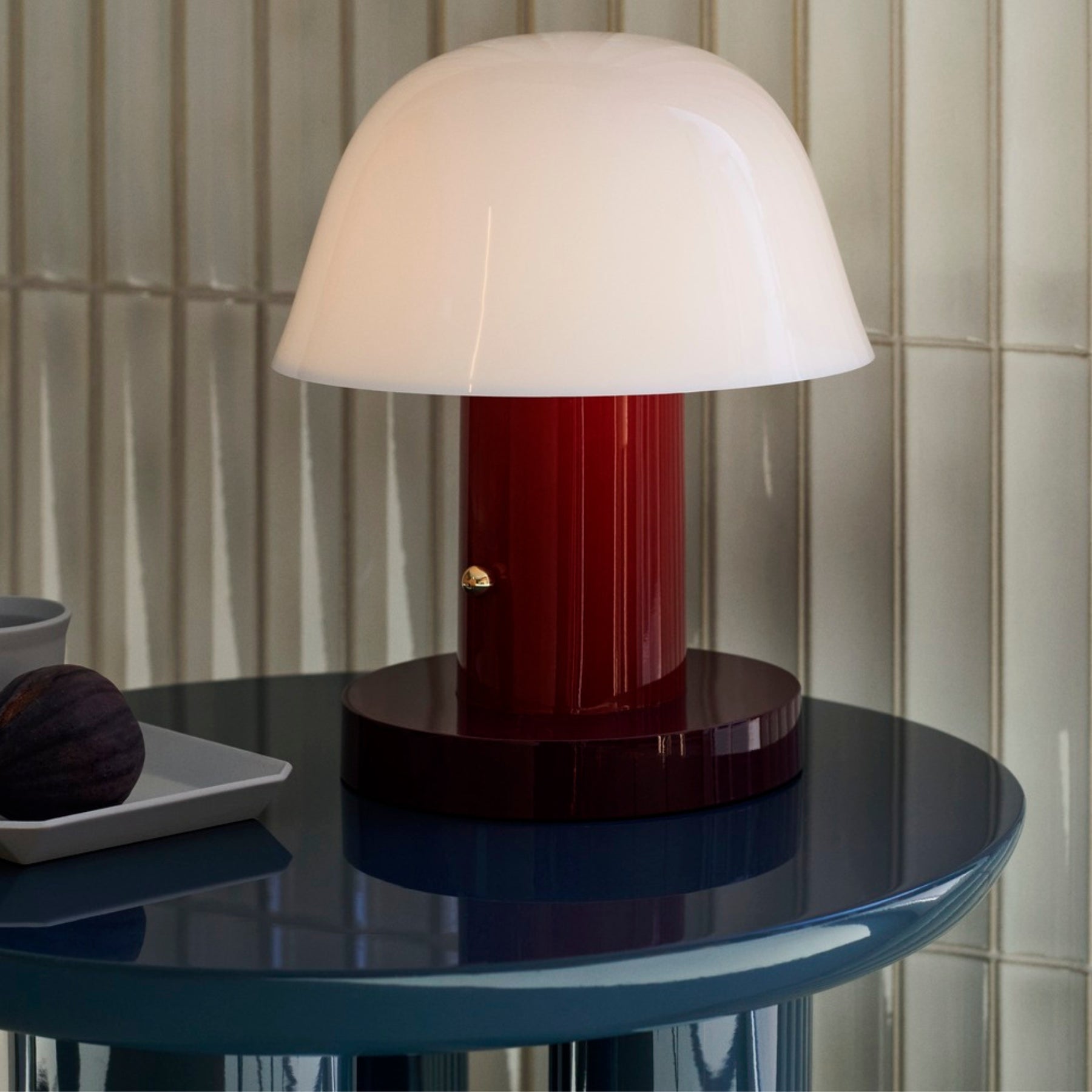 Setago  Portable Table Lamp | &Tradition