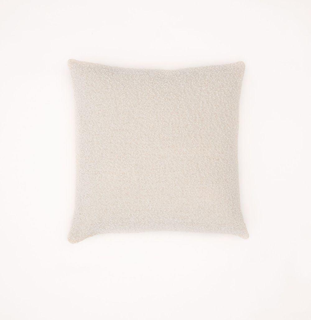 Big Boucle Cushion | Natural | Hommey | agos - co